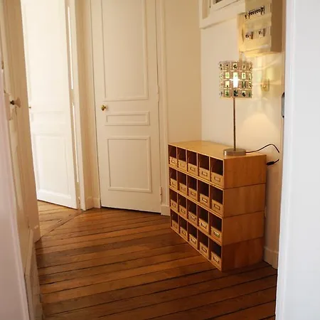 2 Pieces Avec Balcon Plein Sud Apartment Paris Exterior photo