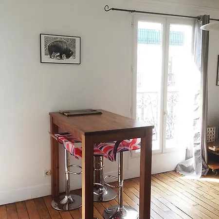 2 Pieces Avec Balcon Plein Sud Apartment Paris Exterior photo